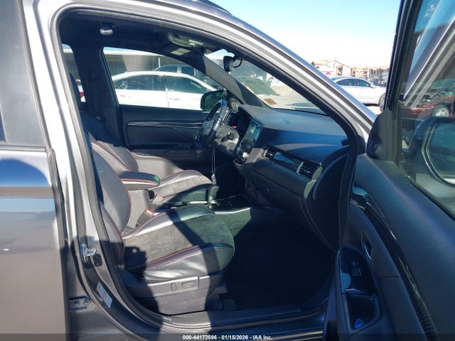 2020 MITSUBISHI OUTLANDER JA4AD3A34LZ039090 Photo 4