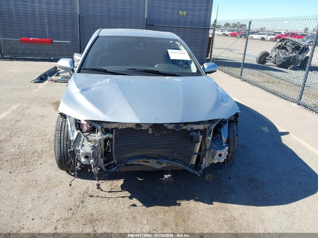 4T1C11AK7NU681088 Toyota CAMRY LE