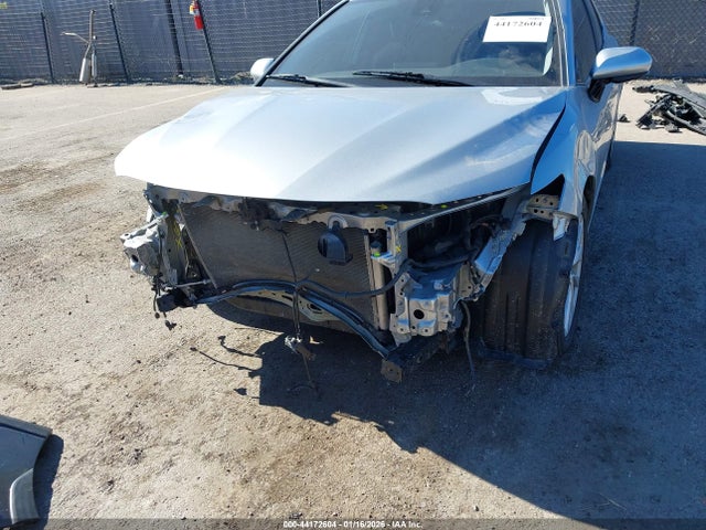 4T1C11AK7NU681088 Toyota CAMRY LE