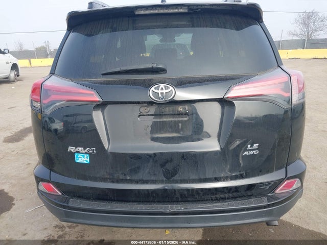 2T3BFREV3HW585549 Toyota RAV4 LE
