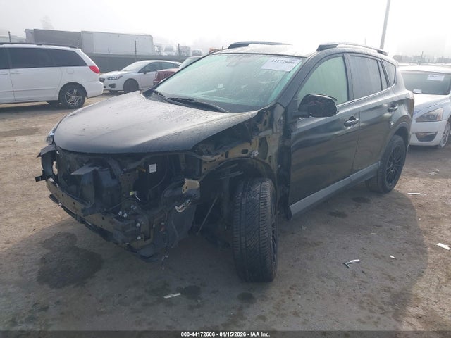 2T3BFREV3HW585549 Toyota RAV4 LE