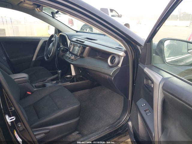 2T3BFREV3HW585549 Toyota RAV4 LE