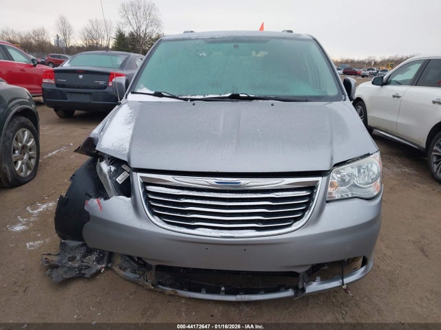 44172647 :رقم المزاد ، 2C4RC1BG5FR709102 vin ، 2015 Chrysler Town & Country Touring مزاد بيع