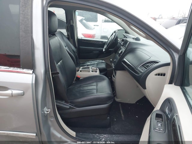 44172647 :رقم المزاد ، 2C4RC1BG5FR709102 vin ، 2015 Chrysler Town & Country Touring مزاد بيع