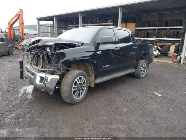 5TFDY5F13HX637166 Toyota Tundra Sr5 5.7l V8