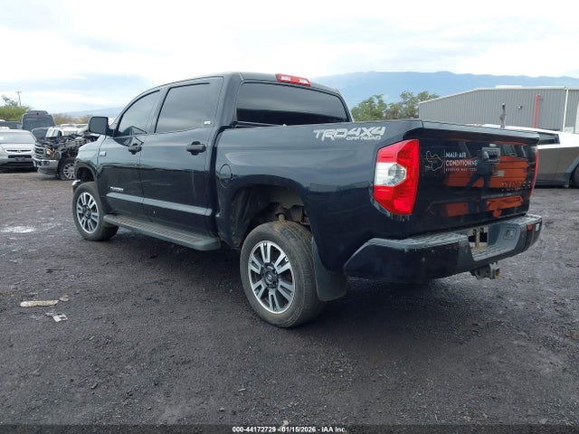 5TFDY5F13HX637166 Toyota Tundra Sr5 5.7l V8