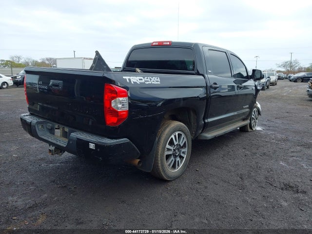 5TFDY5F13HX637166 Toyota Tundra Sr5 5.7l V8