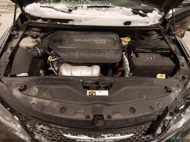 Продаж на аукціоні авто 2015 Chrysler 200 S, vin: 1C3CCCBB2FN749774, номер лоту: 44172760