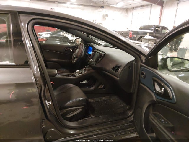 Продаж на аукціоні авто 2015 Chrysler 200 S, vin: 1C3CCCBB2FN749774, номер лоту: 44172760