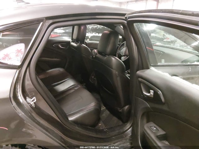 Продаж на аукціоні авто 2015 Chrysler 200 S, vin: 1C3CCCBB2FN749774, номер лоту: 44172760