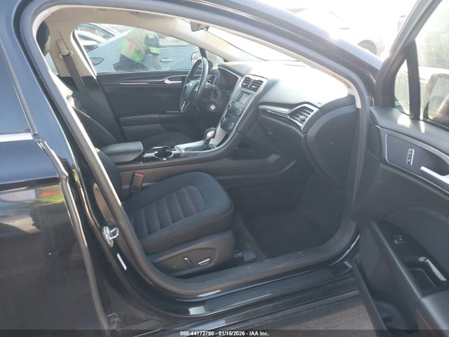 3FA6P0H76FR306352 Ford FUSION SE