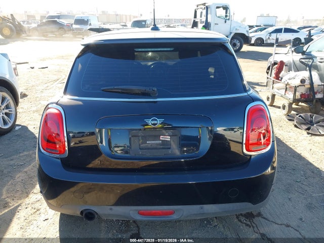 WMWXP5C58K2H96146 Mini Cooper