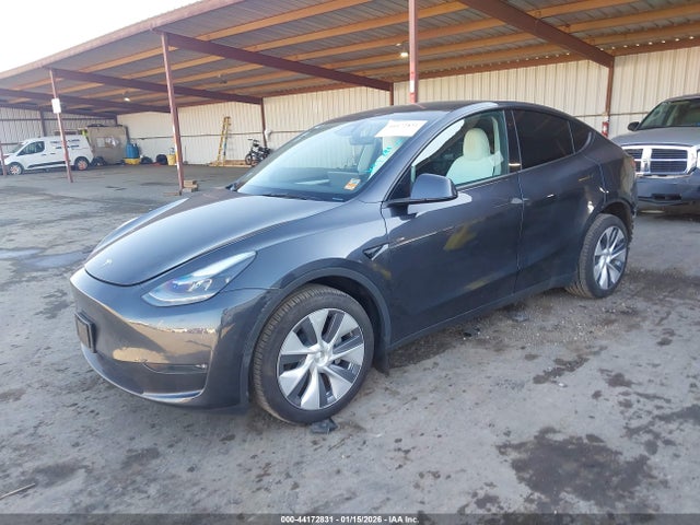 2024 TESLA MODEL Y 7SAYGDEE2RA223018 Photo 1