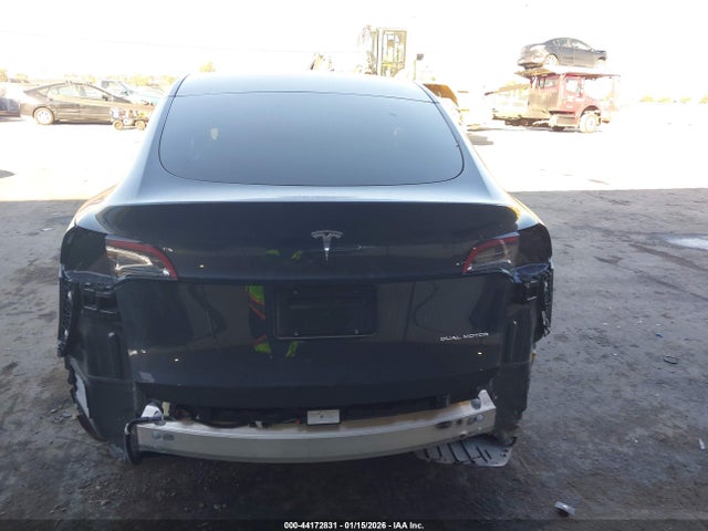 2024 TESLA MODEL Y 7SAYGDEE2RA223018 Photo 5