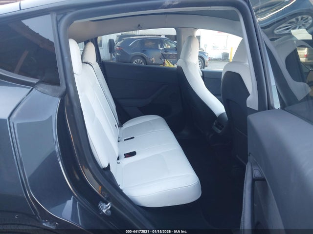 2024 TESLA MODEL Y 7SAYGDEE2RA223018 Photo 7