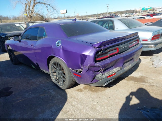 2016 Dodge Challenger R/t მანქანა იყიდება აუქციონზე, vin: 2C3CDZBT0GH172519, აუქციონის ნომერი: 44172848