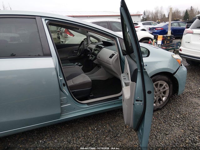 JTDZN3EU6HJ057654 Toyota Prius V Three