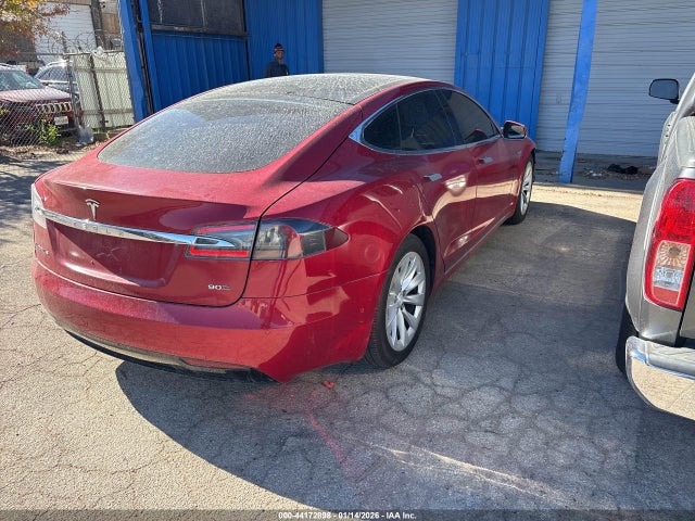 44172898 :رقم المزاد ، 5YJSA1E21GF156369 vin ، 2016 Tesla Model S 60d/70d/75d/85d/90d مزاد بيع