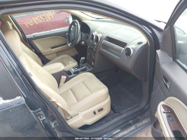 2008 FORD TAURUS X 1FMDK06W48GA07569 Photo 4