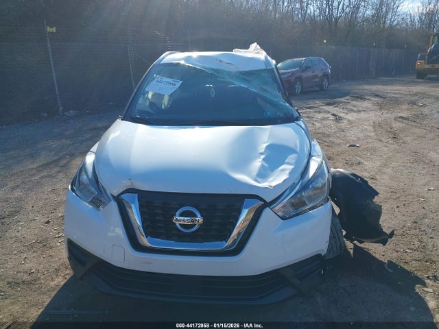 2020 Nissan Kicks Sv Xtronic Cvt მანქანა იყიდება აუქციონზე, vin: 3N1CP5CV3LL563504, აუქციონის ნომერი: 44172958