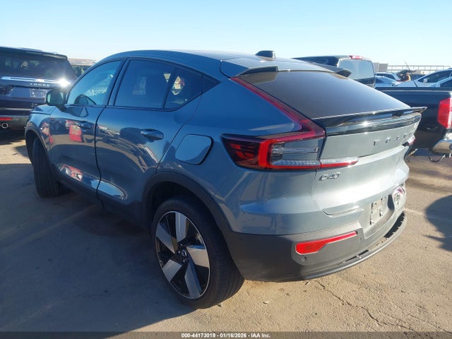 2023 VOLVO C40 RECHARGE PURE ELECTRIC YV4ED3GL5P2062534 Photo 2