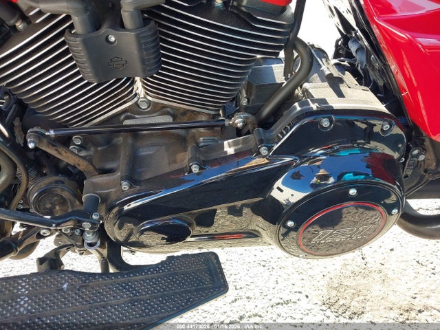 2025 HARLEY-DAVIDSON FLTRXSTSE 1HD1TL811SB957107 Photo 8