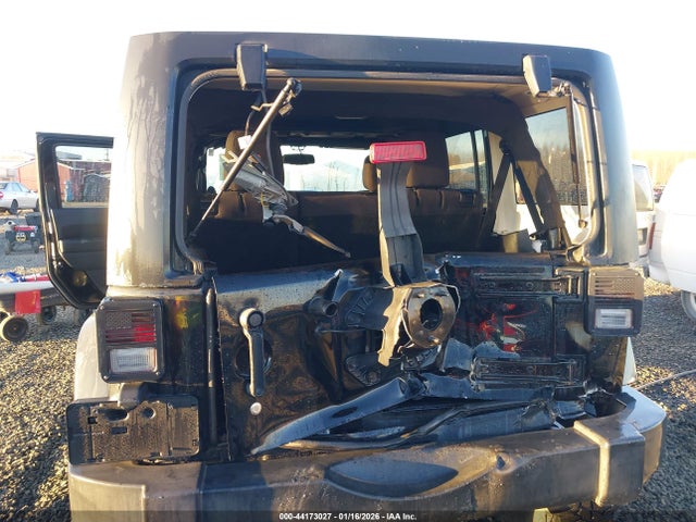 1C4HJWDG3EL197701 Jeep Wrangler Unlimited Sport