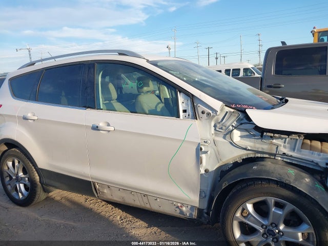 1FMCU0J96GUB58274 Ford Escape Titanium