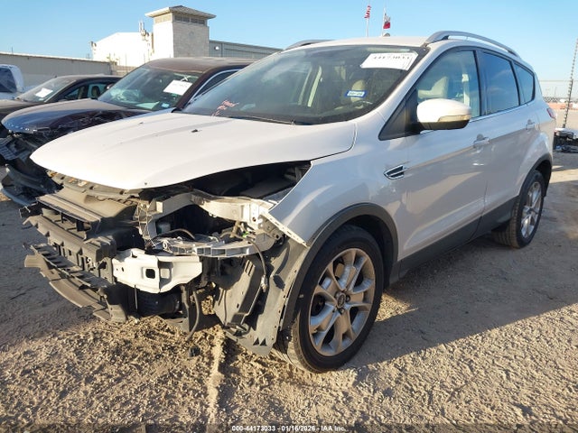 1FMCU0J96GUB58274 Ford Escape Titanium