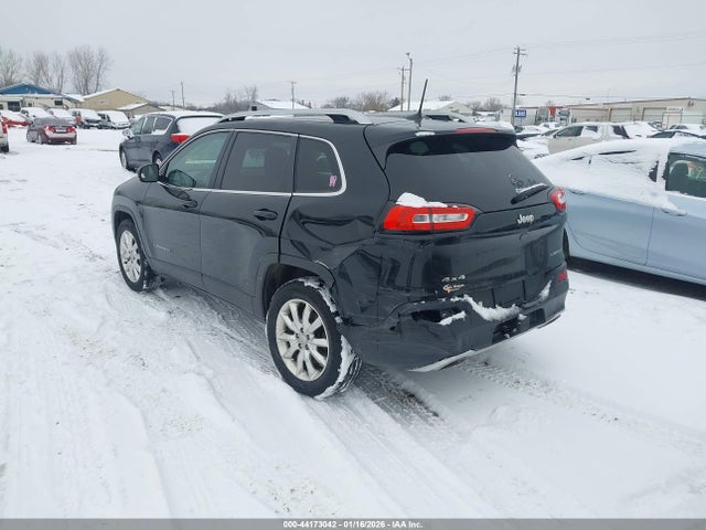 1C4PJMDSXHW584284 Jeep Cherokee Limited 4x4