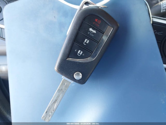 4T1C11AKXMU613088 Toyota CAMRY LE