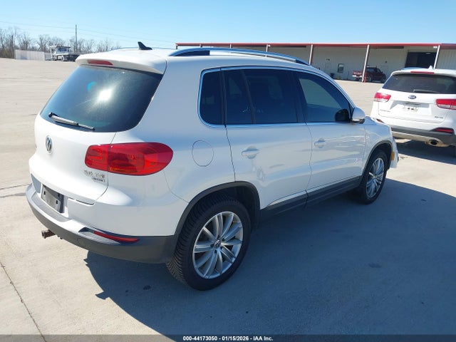 Продаж на аукціоні авто 2012 Volkswagen Tiguan Se, vin: WVGBV7AX5CW559278, номер лоту: 44173050