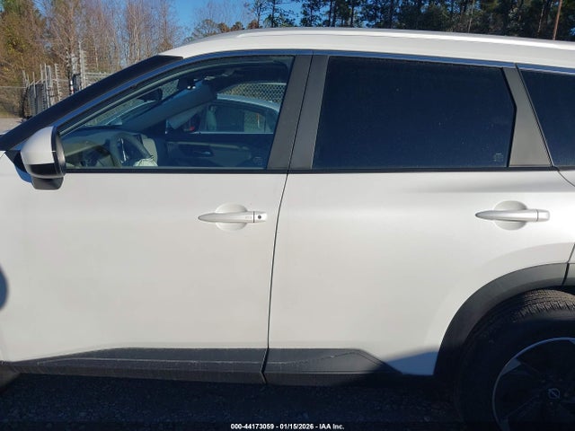 JN8BT3BB6RW280991 Nissan Rogue Sv Intelligent Awd