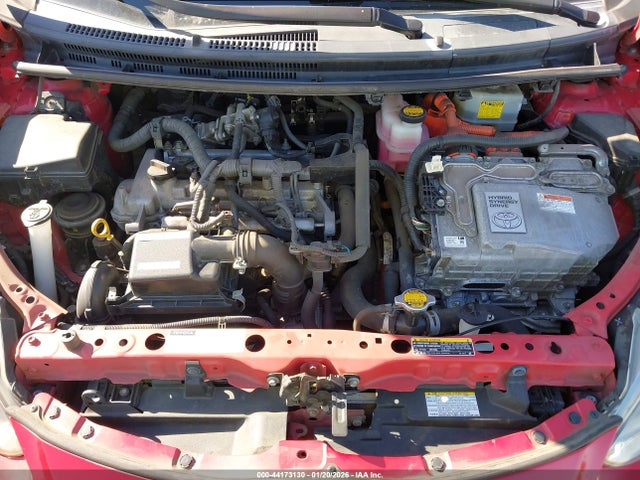JTDKDTB32F1092169 Toyota Prius C Two