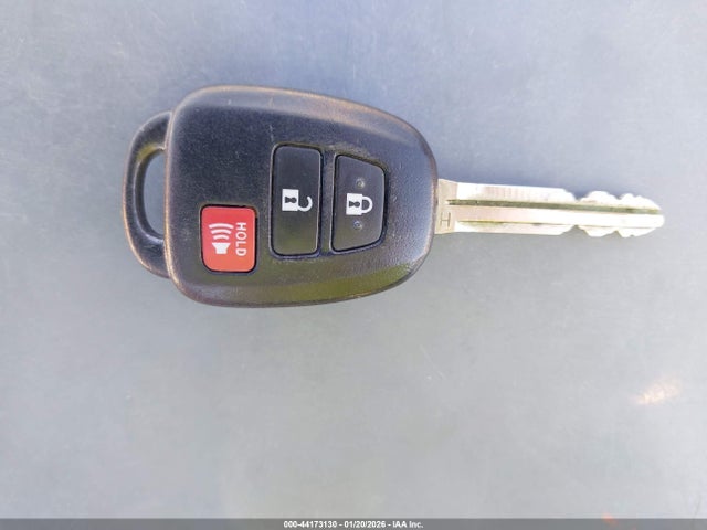 JTDKDTB32F1092169 Toyota Prius C Two