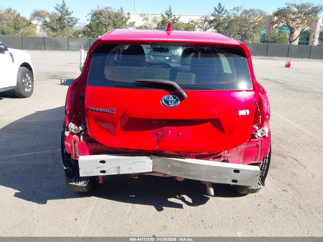 JTDKDTB32F1092169 Toyota Prius C Two