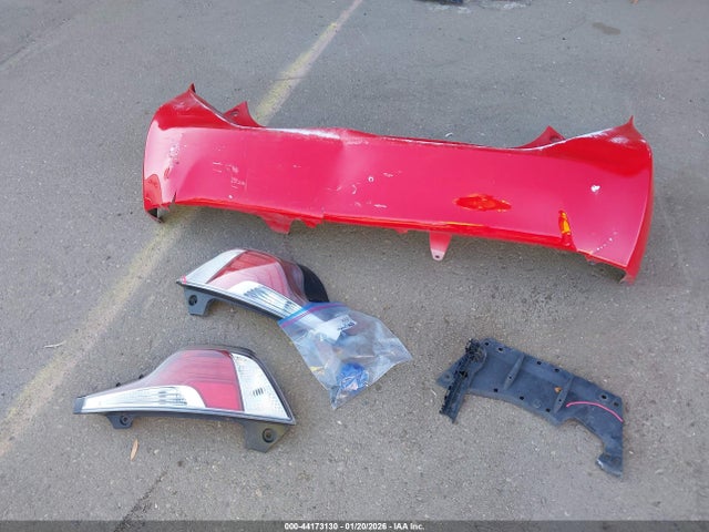 JTDKDTB32F1092169 Toyota Prius C Two