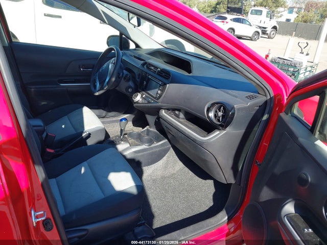 JTDKDTB32F1092169 Toyota Prius C Two