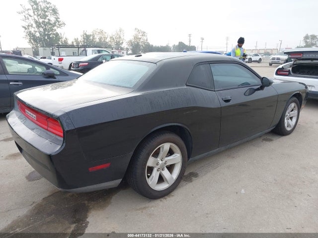 2C3CDYAG1EH225482 Dodge Challenger Sxt