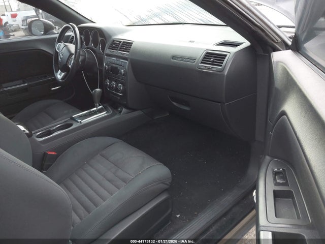 2C3CDYAG1EH225482 Dodge Challenger Sxt