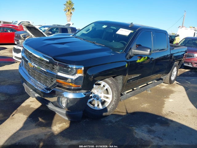 Chevrolet Silverado 1500 1lt 2018 3GCUCRER0JG233913 Image 2