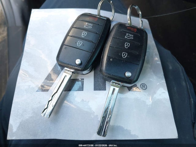 Продаж на аукціоні авто 2015 Kia Optima Lx, vin: KNAGM4A76F5567571, номер лоту: 44173158