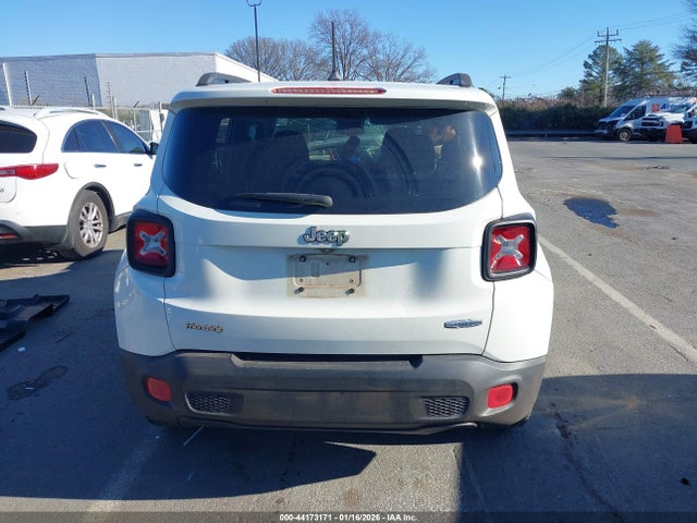 44173171 :رقم المزاد ، ZACCJABT0FPB54403 vin ، 2015 Jeep Renegade Latitude مزاد بيع