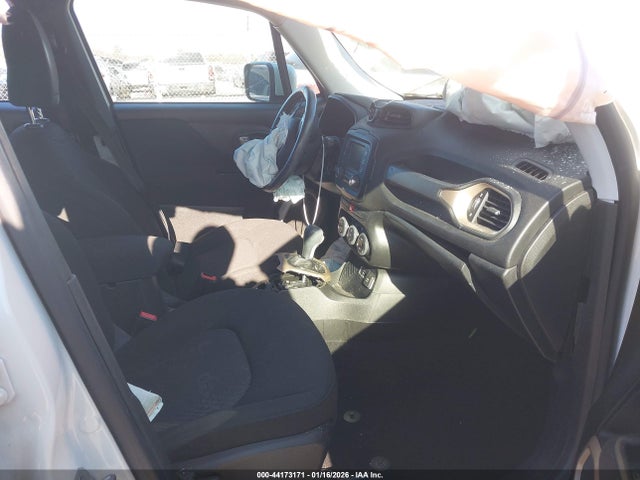 44173171 :رقم المزاد ، ZACCJABT0FPB54403 vin ، 2015 Jeep Renegade Latitude مزاد بيع