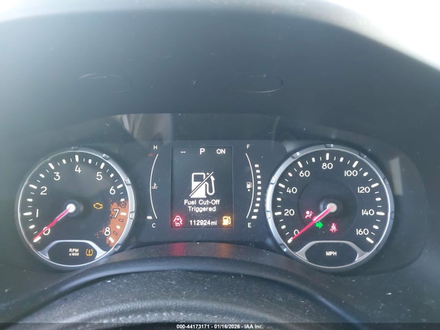 44173171 :رقم المزاد ، ZACCJABT0FPB54403 vin ، 2015 Jeep Renegade Latitude مزاد بيع