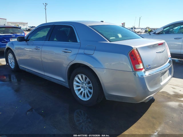 2014 CHRYSLER 300 2C3CCAAG9EH119033 Photo 2