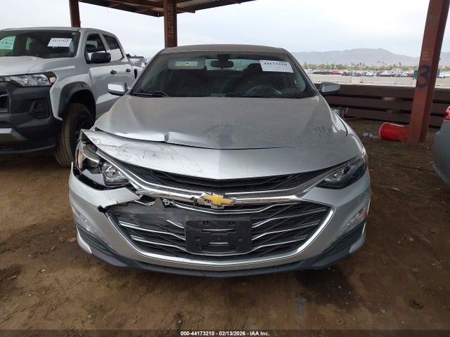 1G1ZD5ST5NF117943 Chevrolet Malibu Fwd Lt