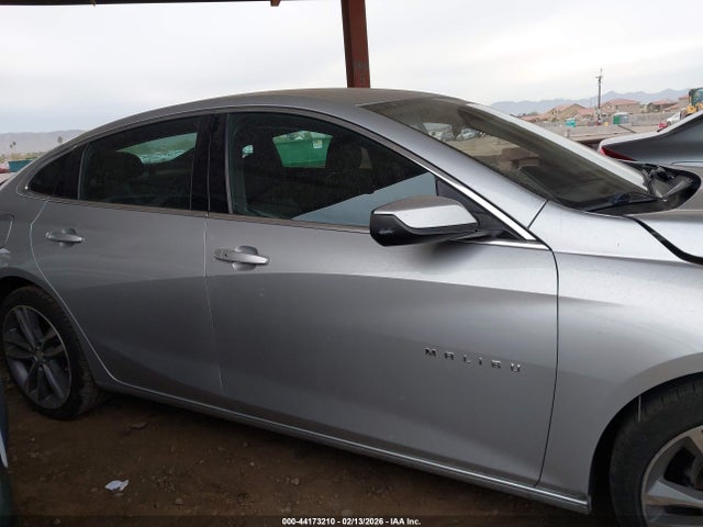 1G1ZD5ST5NF117943 Chevrolet Malibu Fwd Lt