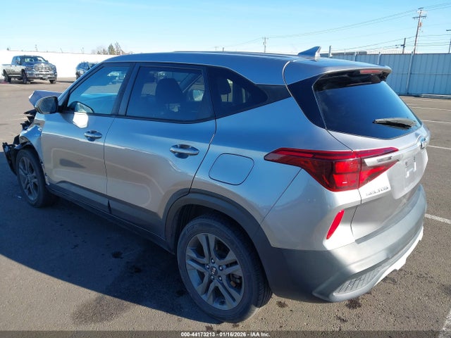KNDEPCAA6M7045158 KIA Seltos Lx