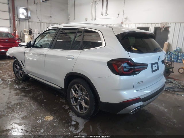 2022 BMW X3 WBX57DP06NN177406 Photo 2